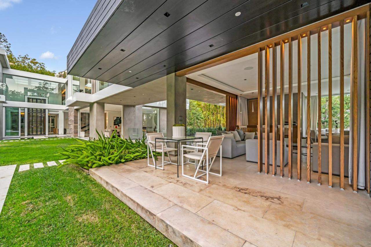 Ultra Modern Sunset Strip Mansion *