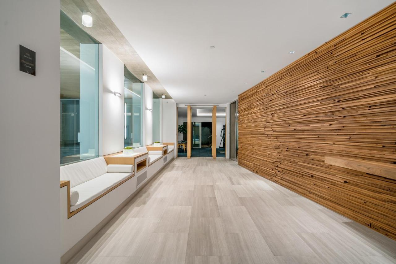 Ultra Modern Sunset Strip Mansion